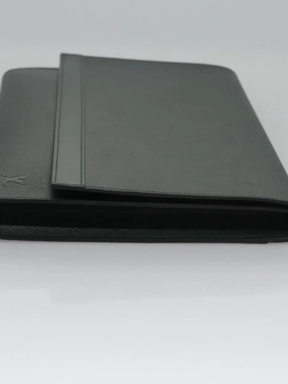 LOUIS VUITTON Taiga Leather Volga Briefcase Epicea M30204 LV Auth BA235 - Picture 4 of 16